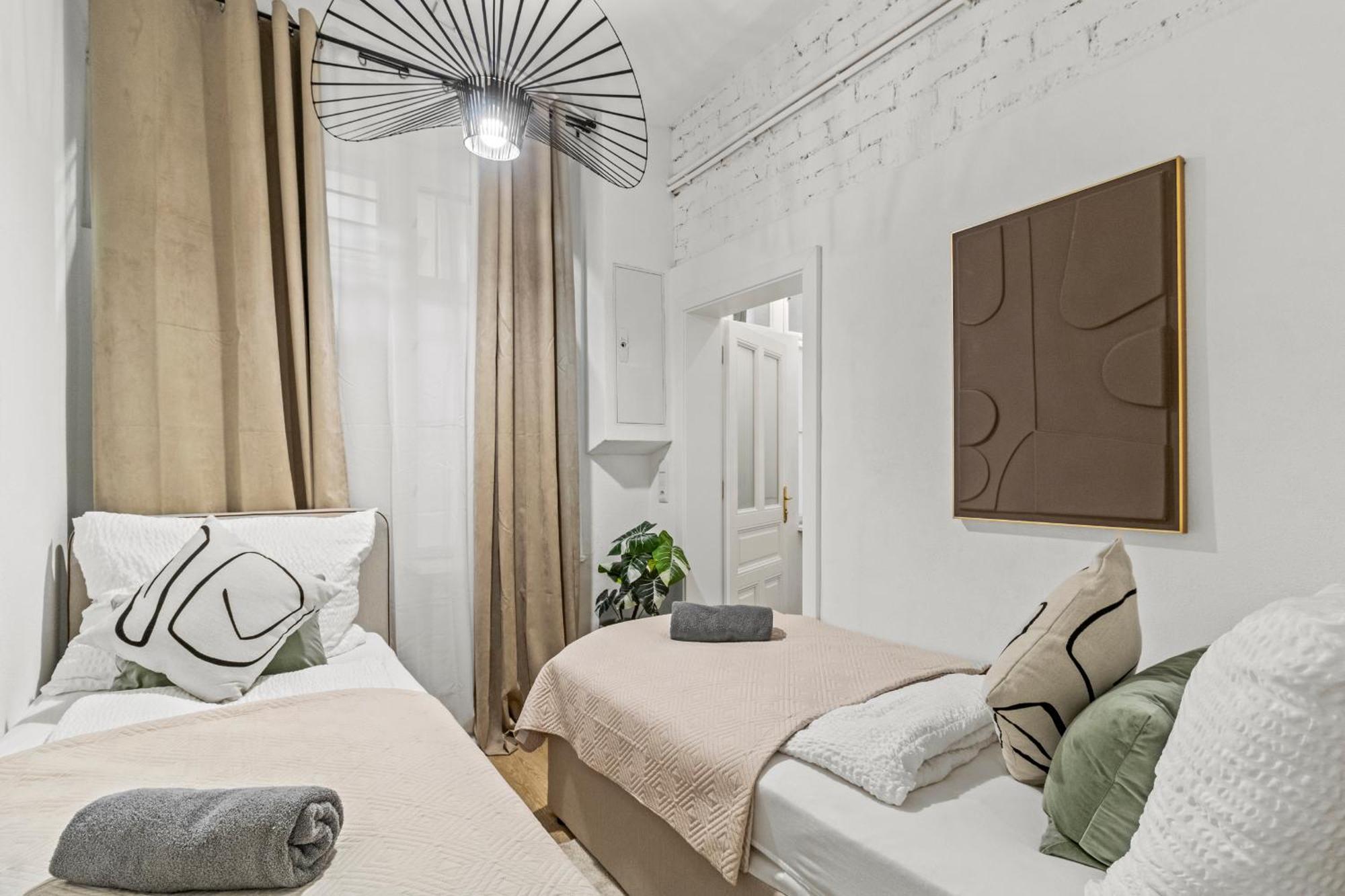 Next To Shopping Street And Subway Station, Few Minutes To Stephansplatz Apartamento