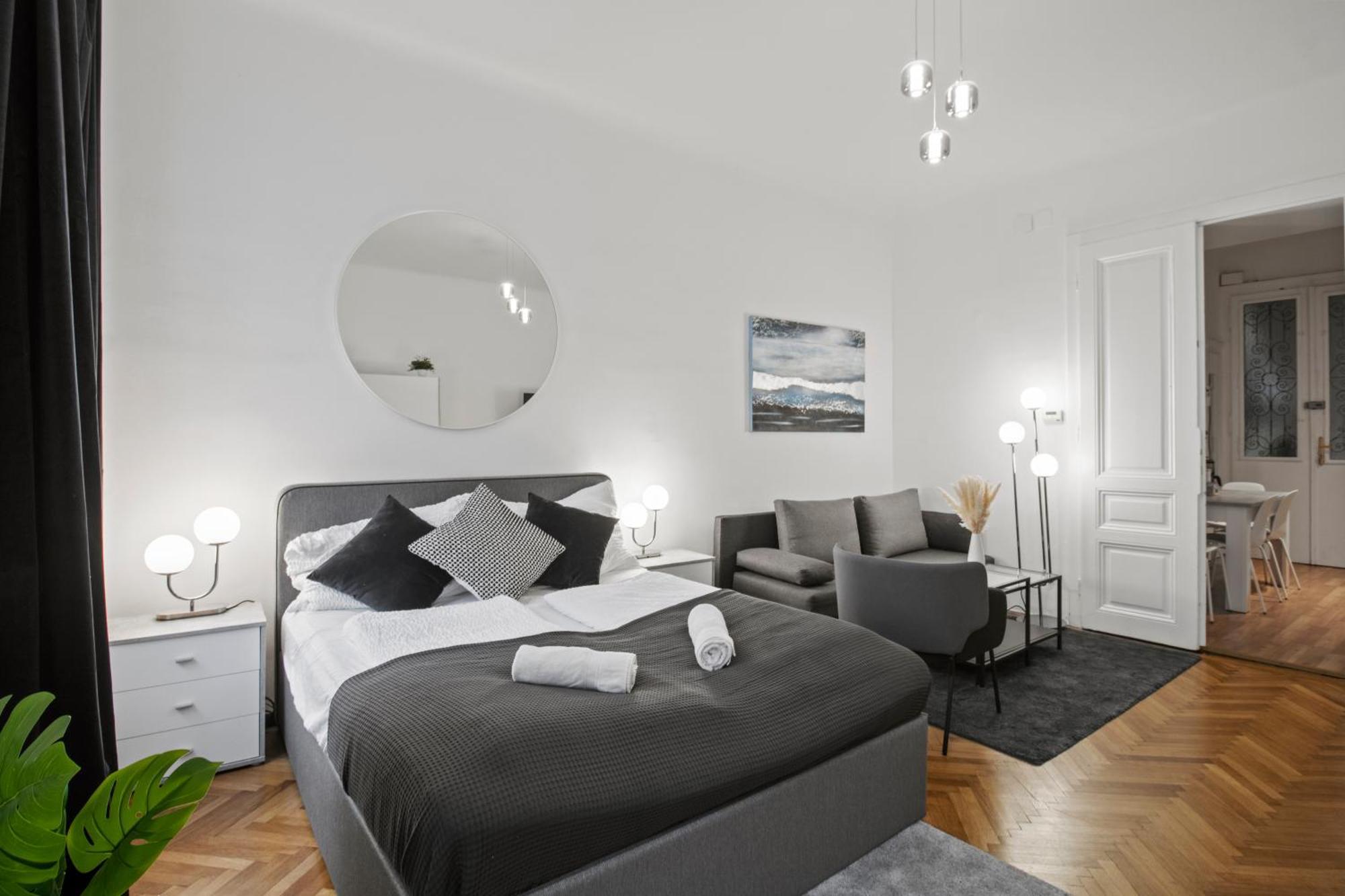 Next To Shopping Street And Subway Station, Few Minutes To Stephansplatz Apartamento *