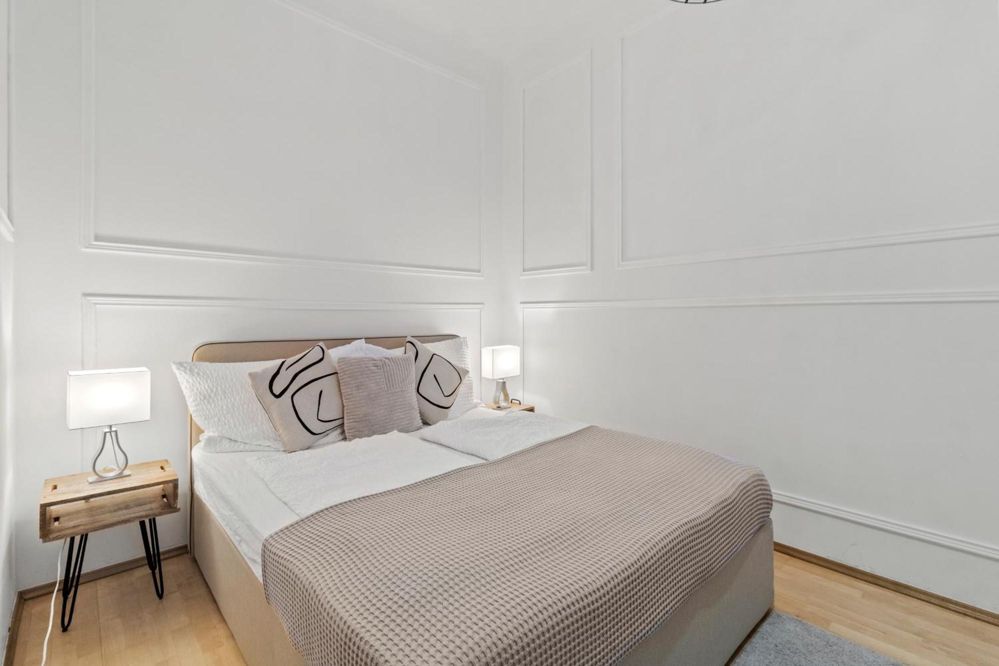 Next To Shopping Street And Subway Station, Few Minutes To Stephansplatz Apartamento