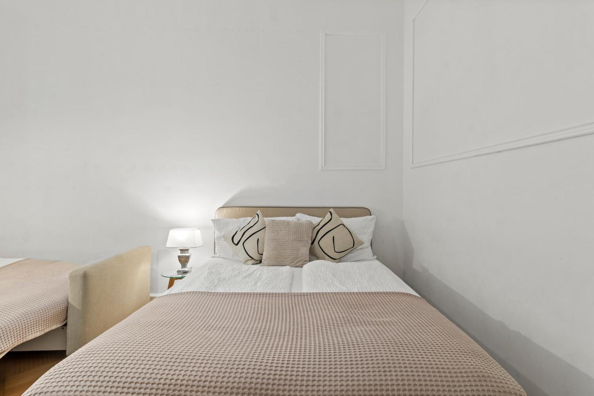 Next To Shopping Street And Subway Station, Few Minutes To Stephansplatz Apartamento Viena